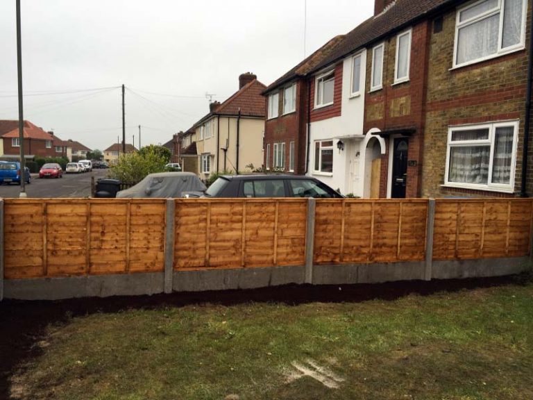 Ellesmere Port Fencing Services Timber Fence Panels & Concrete Posts