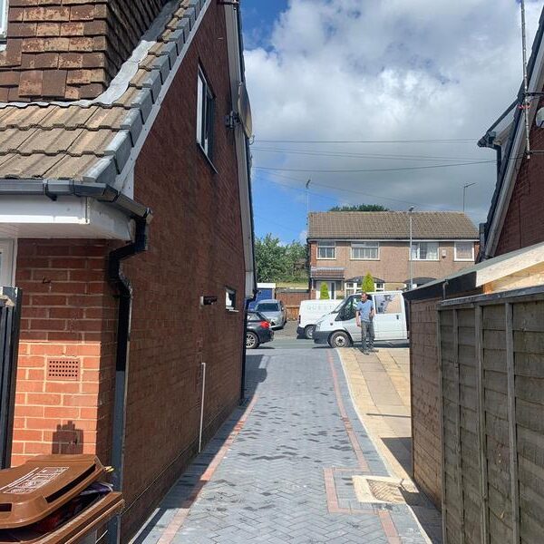 small side of house block paving 02