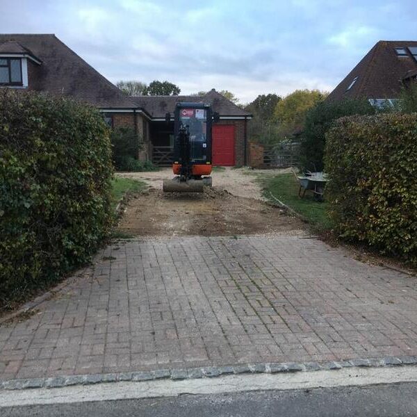 burnley large front driveway 02