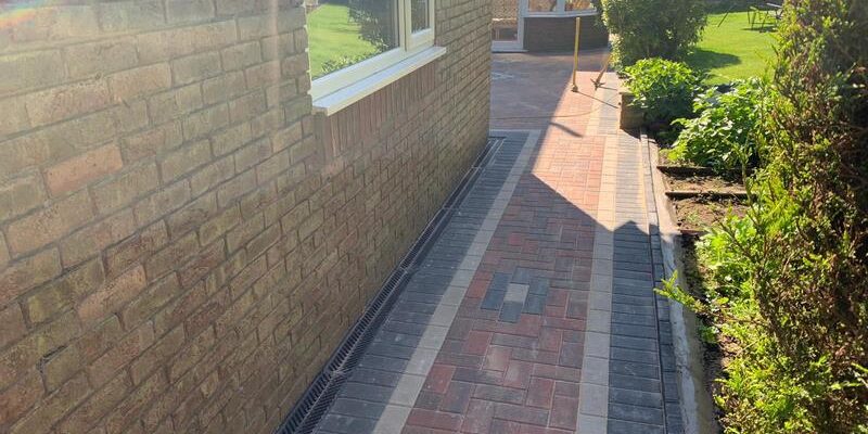 burnley block paving front back garden27