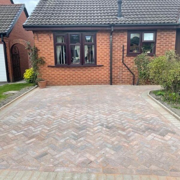 large garden patio block paved driveway 38