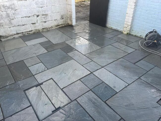 rear small garden patio 01