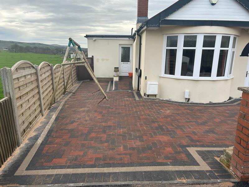 burnley block paved driveway artifical grass garden 03