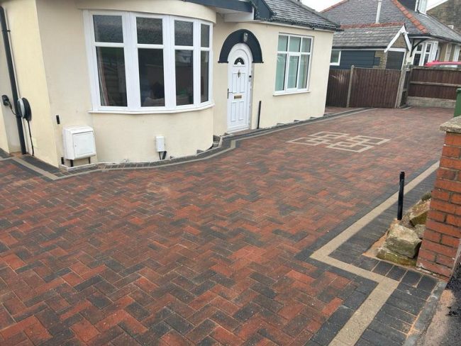 burnley block paved driveway artifical grass garden 04