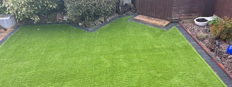 burnley block paved driveway artifical grass garden 15