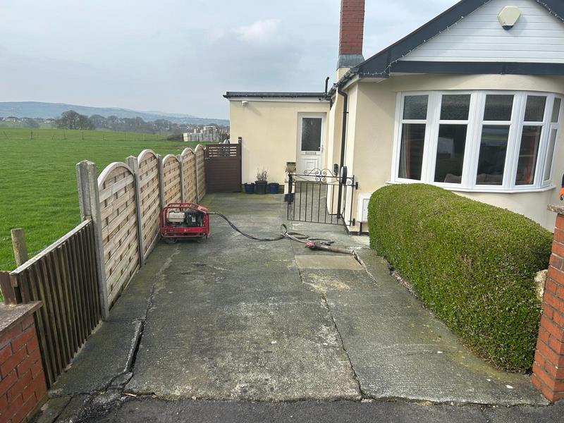 burnley block paved driveway artifical grass garden 17