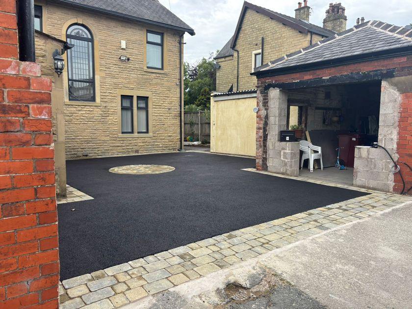 burnley tarmac drive block paved circle detail 0010