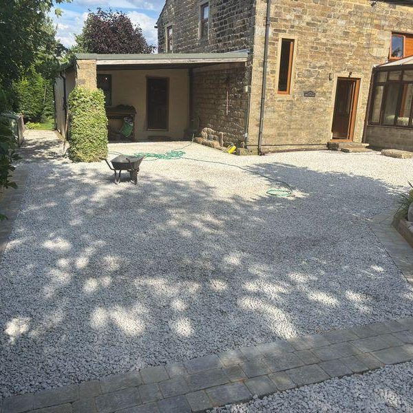 gravel driveway and lane burnley 07