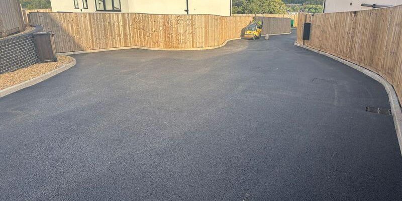 large tarmac driveway in fence burnley 04
