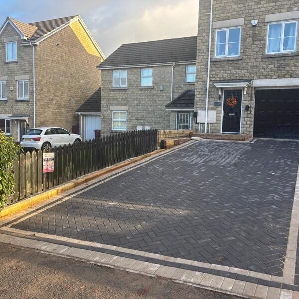 charcoal block paved driveway with lighter grey border in accrington lancashire 6