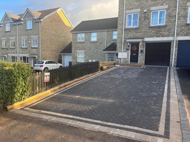charcoal block paved driveway with lighter grey border in accrington lancashire 6